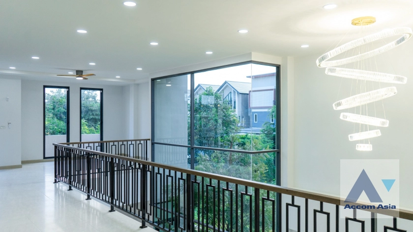 6  3 br House for rent and sale in Sukhumvit ,Bangkok BTS On Nut AA42433