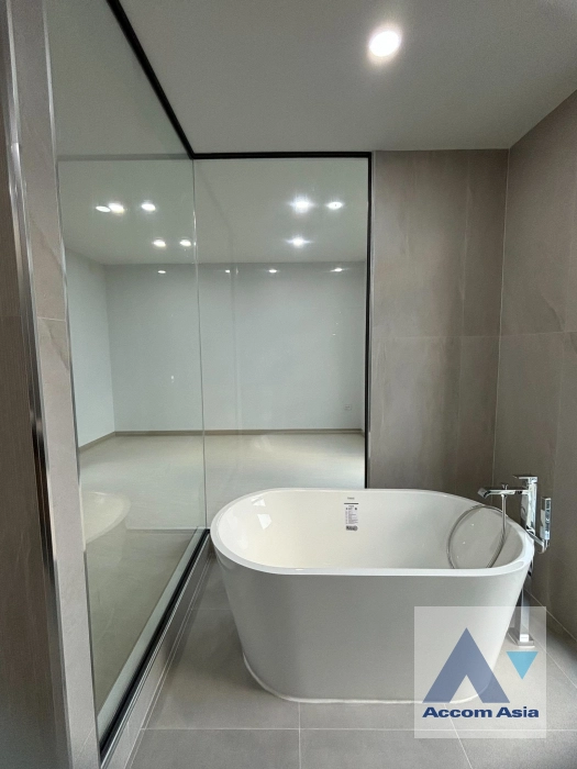 12  3 br House for rent and sale in Sukhumvit ,Bangkok BTS On Nut AA42433