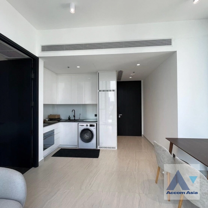 unit 1 Bedroom  Condominium For Rent in Sathorn, Bangkok  near BTS Chong Nonsi (AA42434)