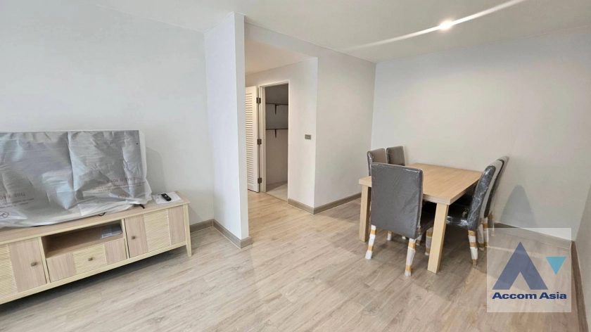 unit 2 Bedrooms  Apartment For Rent in Sukhumvit, Bangkok  near BTS Asok - MRT Sukhumvit (AA42438)