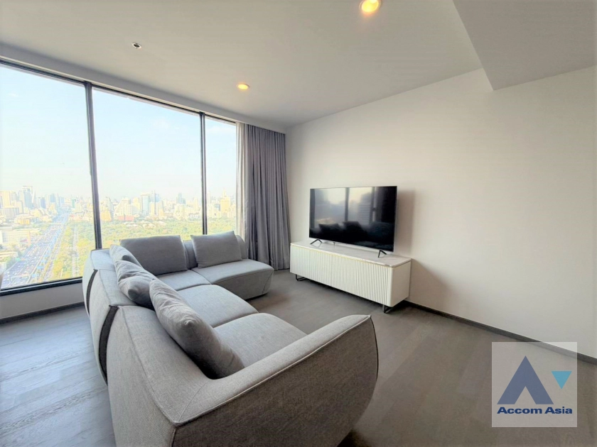 unit 3 Bedrooms  Condominium For Rent & Sale in Sukhumvit, Bangkok  near MRT Khlong Toei (AA42440)