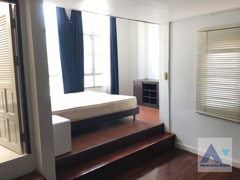 unit 3 Bedrooms  House For Rent in Sathorn, Bangkok  (AA42446)
