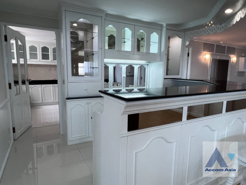 8  4 br Condominium For Rent in Sukhumvit ,Bangkok BTS Ekkamai at Tai Ping Tower AA42447