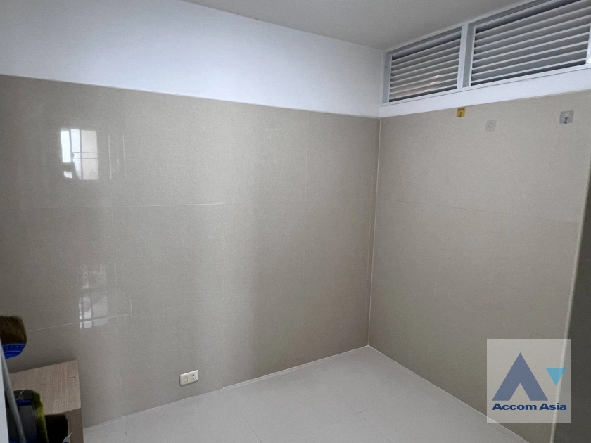 21  4 br Condominium For Rent in Sukhumvit ,Bangkok BTS Ekkamai at Tai Ping Tower AA42447
