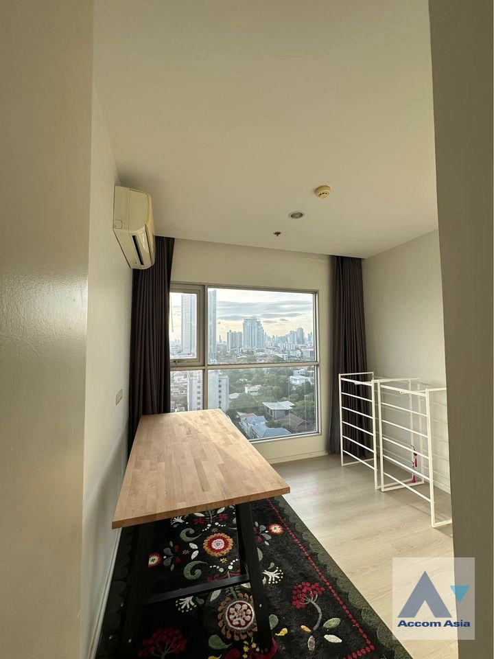unit 2 Bedrooms  Condominium For Sale in Sukhumvit, Bangkok  near BTS Phra khanong (AA42448)