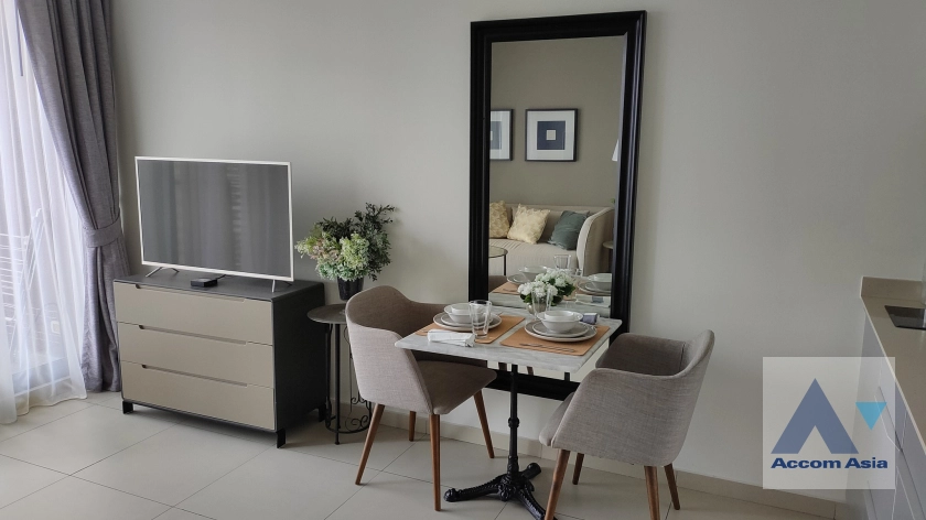 unit 1 Bedroom  Condominium For Sale in Sukhumvit, Bangkok  (AA42451)