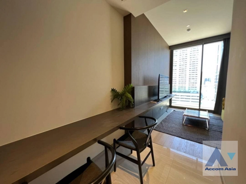 unitFully Furnished |  1 Bedroom  Condominium For Sale in Silom, Bangkok  near BTS Chong Nonsi (AA42458)