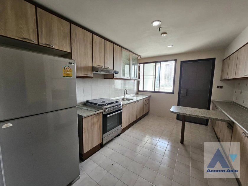 unit 2 Bedrooms  Apartment For Rent in Sukhumvit, Bangkok  near BTS Phrom Phong (AA42469)
