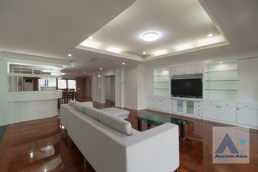  1  3 br Apartment For Rent in Sukhumvit ,Bangkok BTS Phrom Phong at Luxury fully serviced AA42479