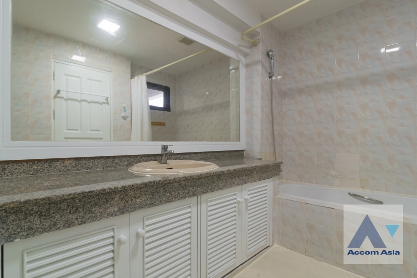 10  3 br Apartment For Rent in Sukhumvit ,Bangkok BTS Phrom Phong at Luxury fully serviced AA42479