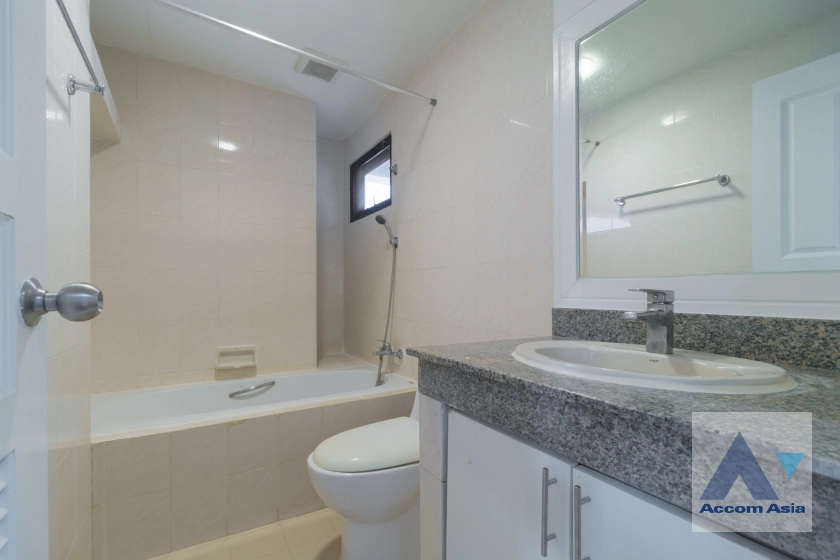 17  3 br Apartment For Rent in Sukhumvit ,Bangkok BTS Phrom Phong at Luxury fully serviced AA42479