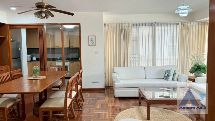 Pet friendly |  Thai Colonial Style Apartment  2 Bedroom for Rent BTS Phrom Phong in Sukhumvit Bangkok
