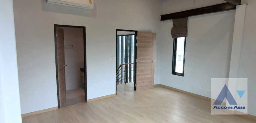 12  3 br House for rent and sale in Sukhumvit ,Bangkok BTS Ekkamai AA42494