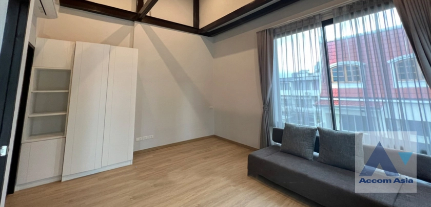 6  3 br House for rent and sale in Sukhumvit ,Bangkok BTS Ekkamai AA42494