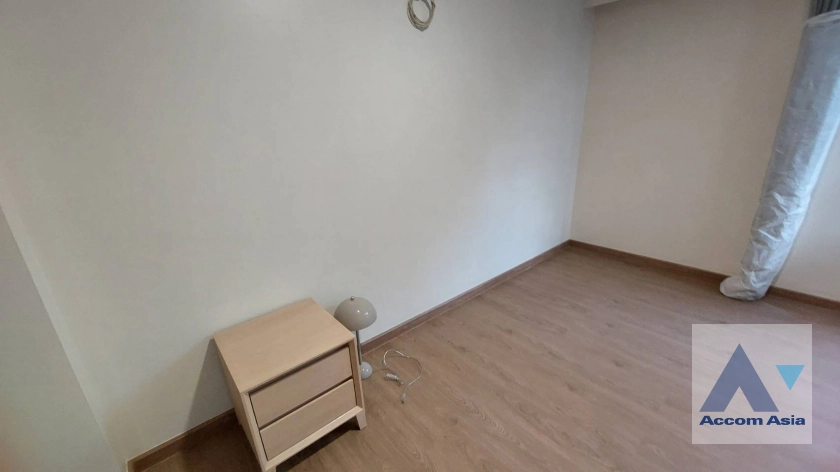 10  4 br Apartment For Rent in Sathorn ,Bangkok BTS Sala Daeng - MRT Lumphini at Children Dreaming Place - Garden AA42502