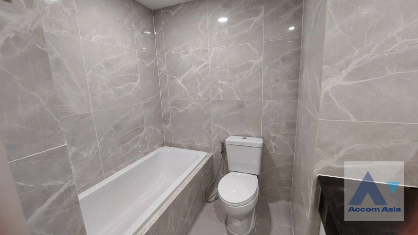 12  4 br Apartment For Rent in Sathorn ,Bangkok BTS Sala Daeng - MRT Lumphini at Children Dreaming Place - Garden AA42502