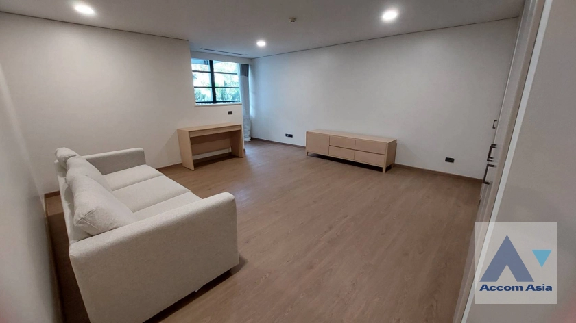 6  4 br Apartment For Rent in Sathorn ,Bangkok BTS Sala Daeng - MRT Lumphini at Children Dreaming Place - Garden AA42502