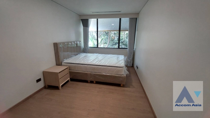 8  4 br Apartment For Rent in Sathorn ,Bangkok BTS Sala Daeng - MRT Lumphini at Children Dreaming Place - Garden AA42502