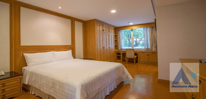 4  2 br Apartment For Rent in Sukhumvit ,Bangkok BTS Phrom Phong at Classic Style - High Standard Apartment in a Prime Location AA42505