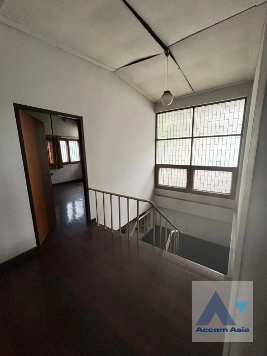 6  3 br House For Rent in Sukhumvit ,Bangkok BTS Ekkamai AA42507