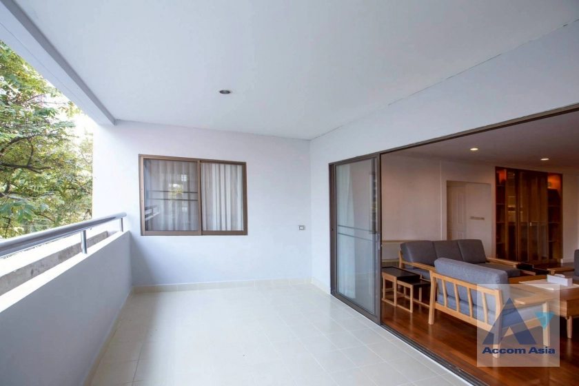  1  3 br Apartment for rent and sale in Sukhumvit ,Bangkok BTS Phrom Phong at 10 Mins from BTS with Shuttle Bus Service AA42523