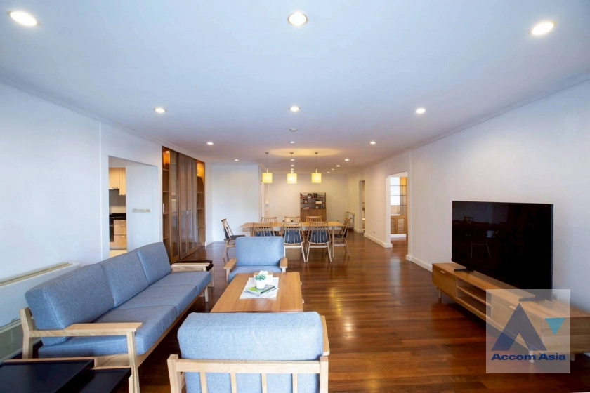 unit 3 Bedrooms  Apartment For Rent & Sale in Sukhumvit, Bangkok  near BTS Phrom Phong (AA42523)