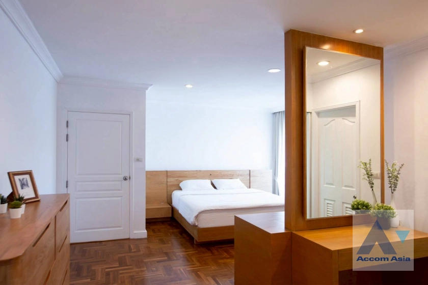 6  3 br Apartment for rent and sale in Sukhumvit ,Bangkok BTS Phrom Phong at 10 Mins from BTS with Shuttle Bus Service AA42523