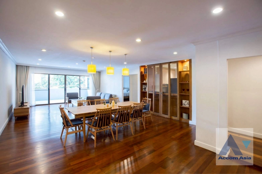 unit 3 Bedrooms  Apartment For Rent & Sale in Sukhumvit, Bangkok  near BTS Phrom Phong (AA42523)