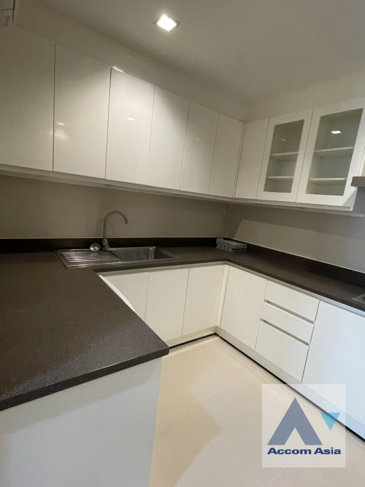 10  3 br Apartment For Rent in Sukhumvit ,Bangkok BTS Phrom Phong at Apartment with Top Facilities, Close to Emshere AA42525