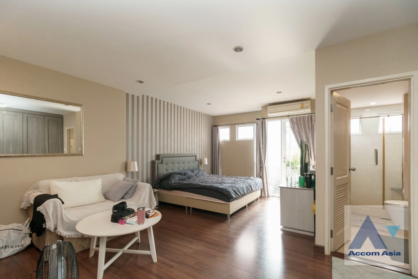 13  4 br Townhouse For Sale in Sukhumvit ,Bangkok BTS Bang Chak at Leon Sukhumvit 62 AA42527