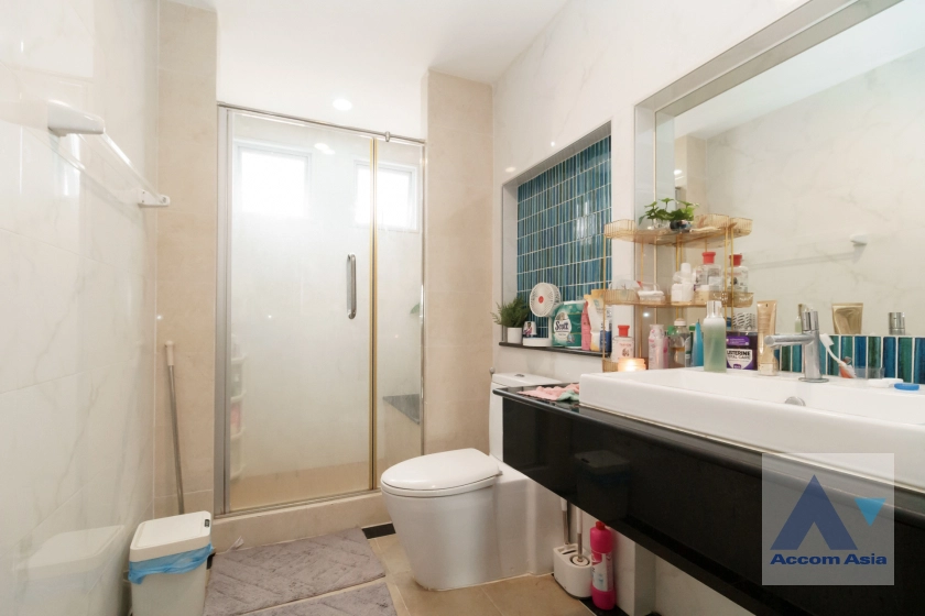 16  4 br Townhouse For Sale in Sukhumvit ,Bangkok BTS Bang Chak at Leon Sukhumvit 62 AA42527