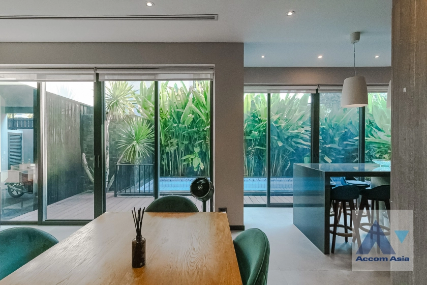 unitPrivate Swimming Pool, Double High Ceiling |  4 Bedrooms  House For Rent in Sukhumvit, Bangkok  near BTS Ekkamai (AA42532)