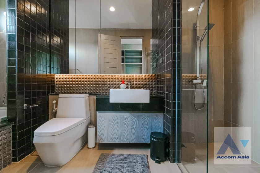 26  4 br House For Rent in Sukhumvit ,Bangkok BTS Ekkamai AA42532