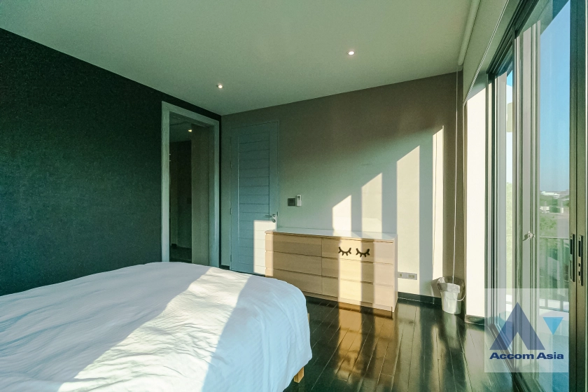 30  4 br House For Rent in Sukhumvit ,Bangkok BTS Ekkamai AA42532