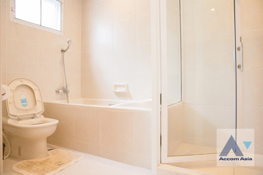 unitPet friendly | Elegant apartment with bright interiors in Sukhumvit (AA42540)