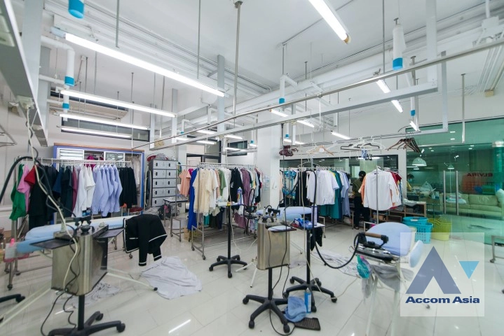 17  Building For Rent in Sukhumvit ,Bangkok BTS Ekkamai AA42572