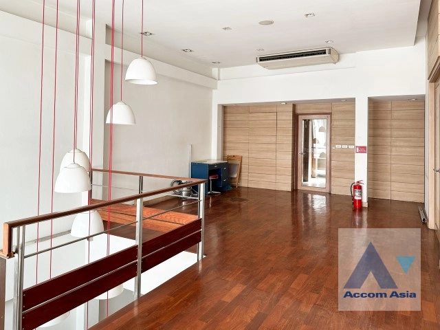 13  Building For Rent in Sukhumvit ,Bangkok BTS Ekkamai AA42572