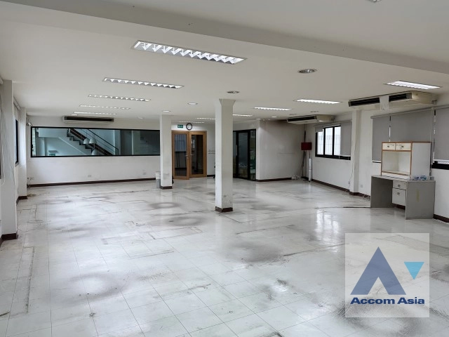 4  Building For Rent in Sukhumvit ,Bangkok BTS Ekkamai AA42572