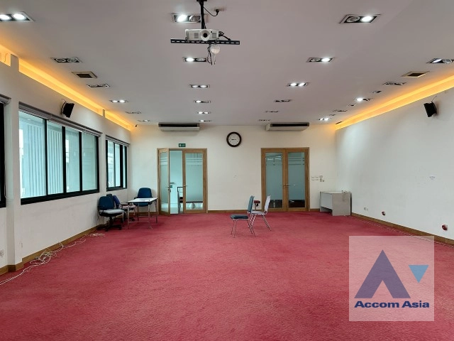 unit Building For Rent in Sukhumvit, Bangkok  near BTS Ekkamai (AA42572)