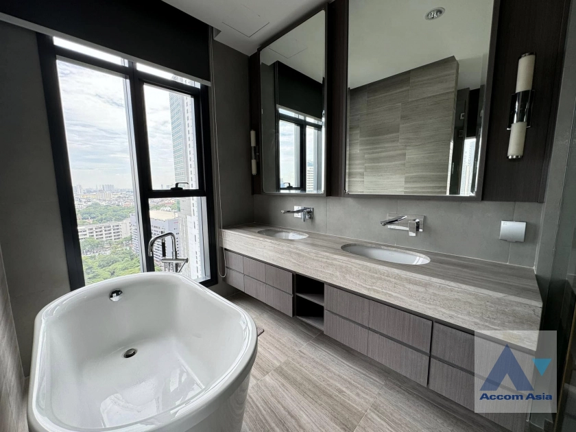 7  2 br Condominium for rent and sale in Silom ,Bangkok BTS Surasak at The Diplomat Sathorn AA42574