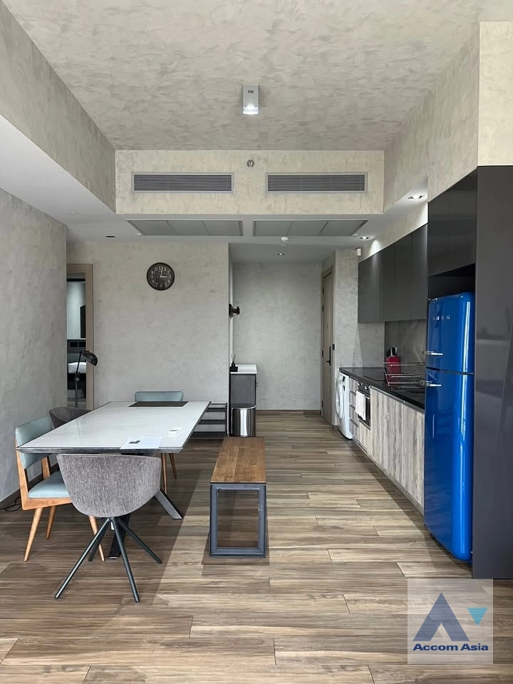 unitFully Furnished, Corner Unit |  2 Bedrooms  Condominium For Rent & Sale in Sukhumvit, Bangkok  near MRT Phetchaburi (AA42585)