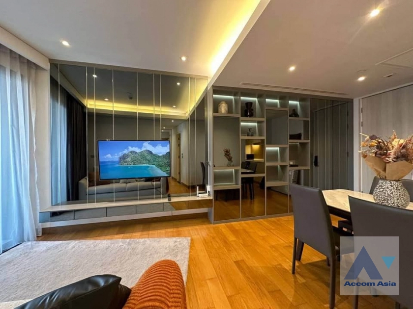 unit 2 Bedrooms  Condominium For Rent in Sukhumvit, Bangkok  near BTS Phrom Phong (AA42587)