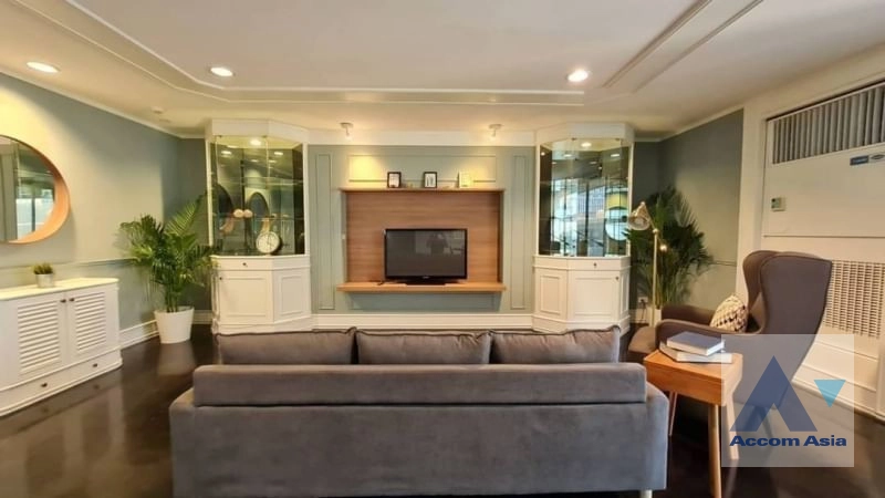  1  2 br Apartment for rent and sale in Sathorn ,Bangkok BTS Surasak at Good Location AA42590