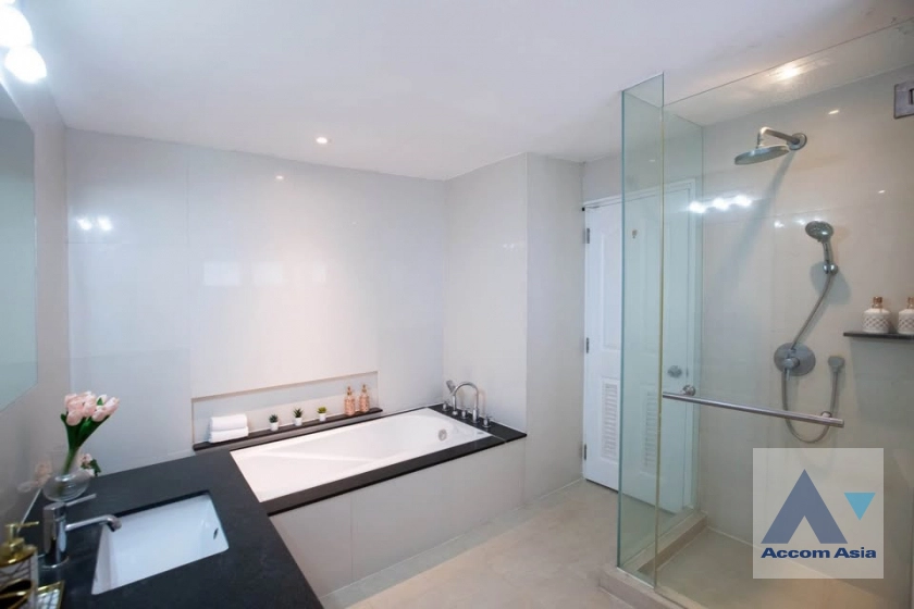 9  3 br Apartment For Rent in Sukhumvit ,Bangkok BTS Phrom Phong at 10 Mins from BTS with Shuttle Bus Service AA42593