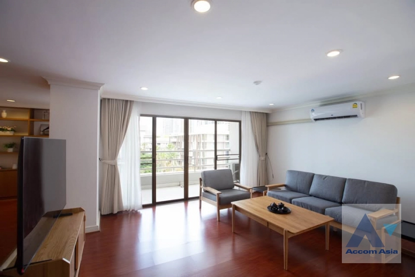 Newly renovated, Pet friendly |  10 Mins from BTS with Shuttle Bus Service Apartment  3 Bedroom for Rent BTS Phrom Phong in Sukhumvit Bangkok
