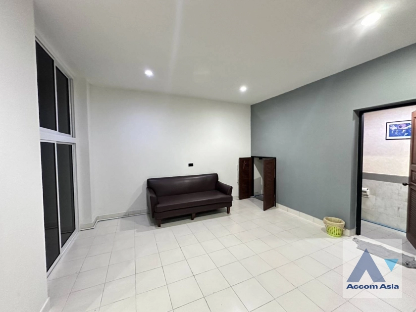  1  3 br Townhouse For Rent in Sathorn ,Bangkok BRT Nararam 3 at Modern style AA42616