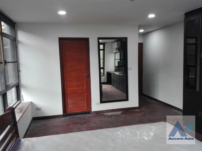 6  2 br Condominium For Sale in Sukhumvit ,Bangkok BTS Thong Lo at Baan Chan AA42619