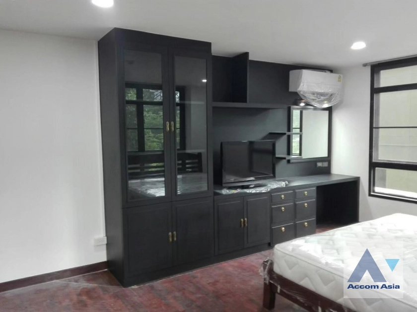 unit 2 Bedrooms  Condominium For Sale in Sukhumvit, Bangkok  near BTS Thong Lo (AA42619)