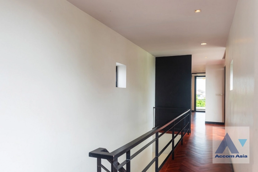 29  4 br House For Rent in Phaholyothin ,Bangkok BTS Ari 45685