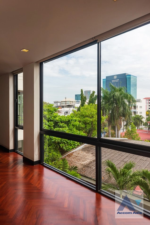 31  4 br House For Rent in Phaholyothin ,Bangkok BTS Ari 45685